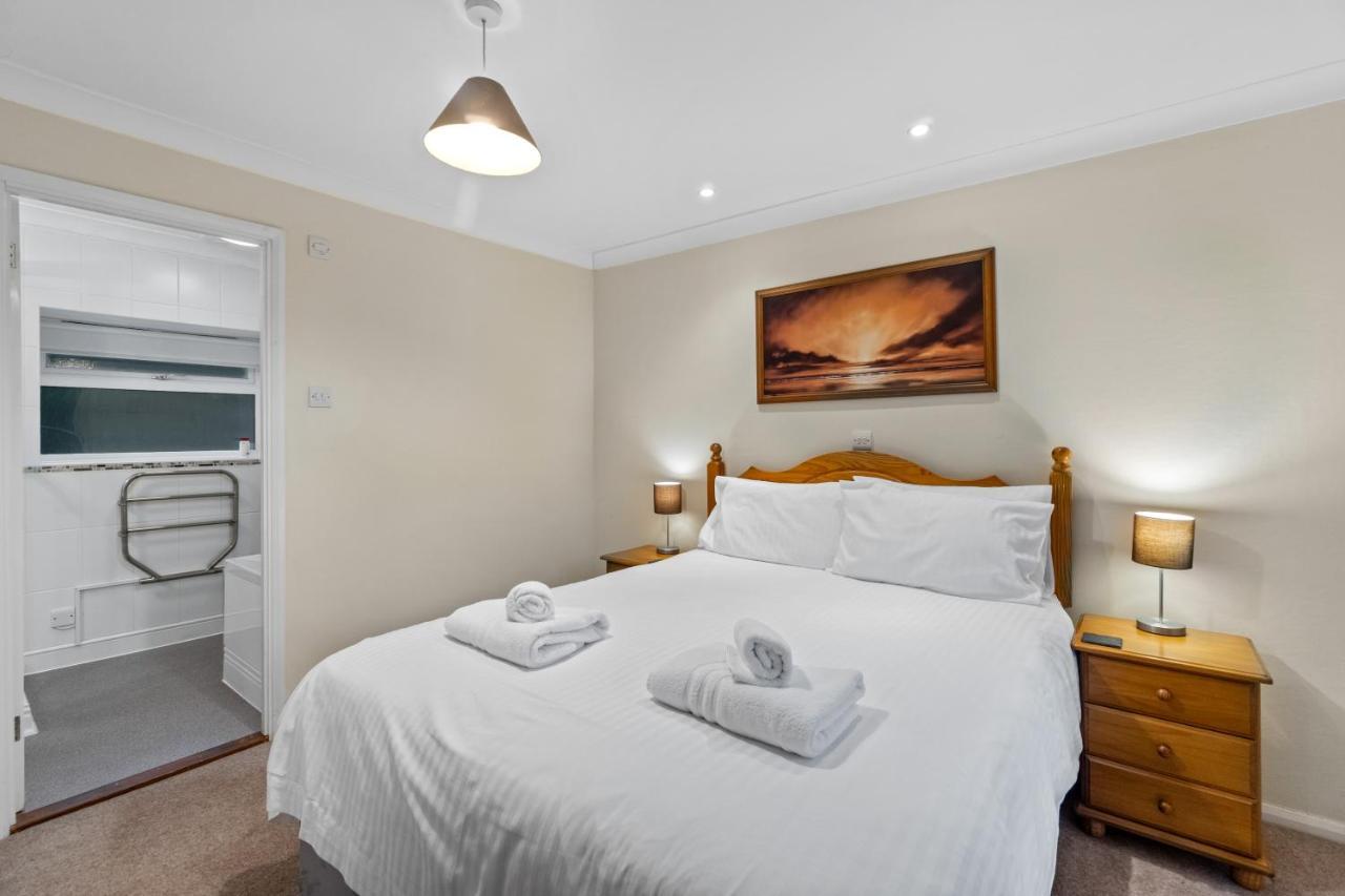 Crylla Valley - Access To Pool, Gym, And Saltash