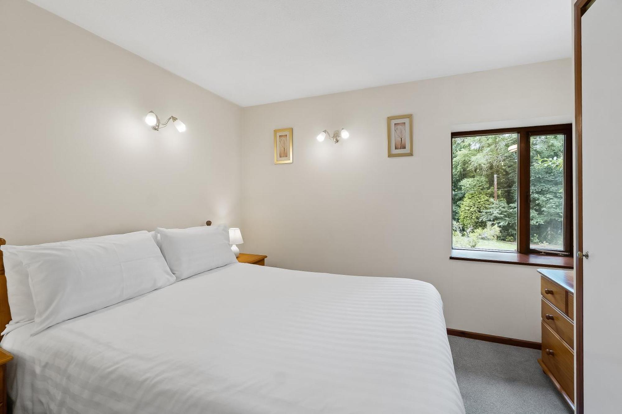 Crylla Valley - Access To Pool, Gym, And Saltash