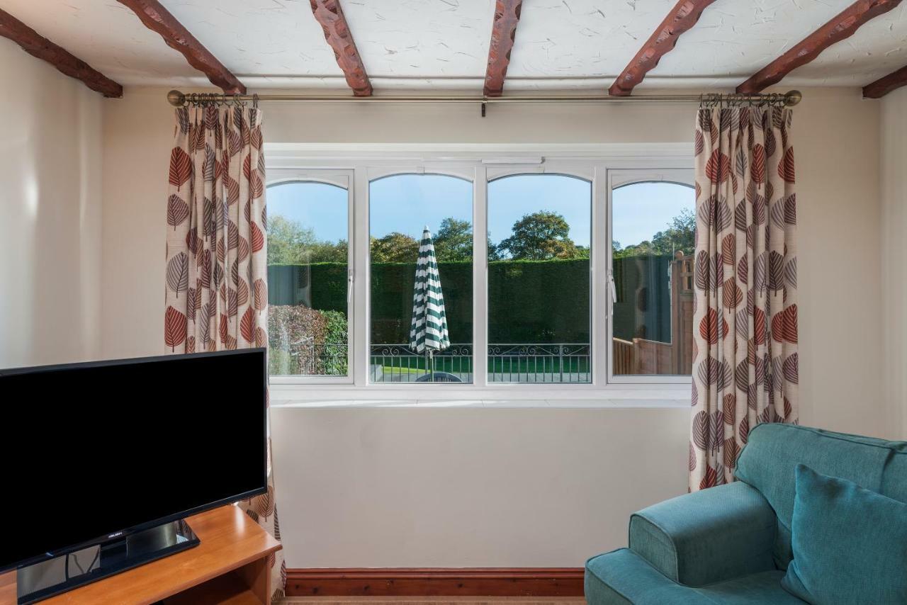 Crylla Valley - Access To Pool, Gym, And Holiday home